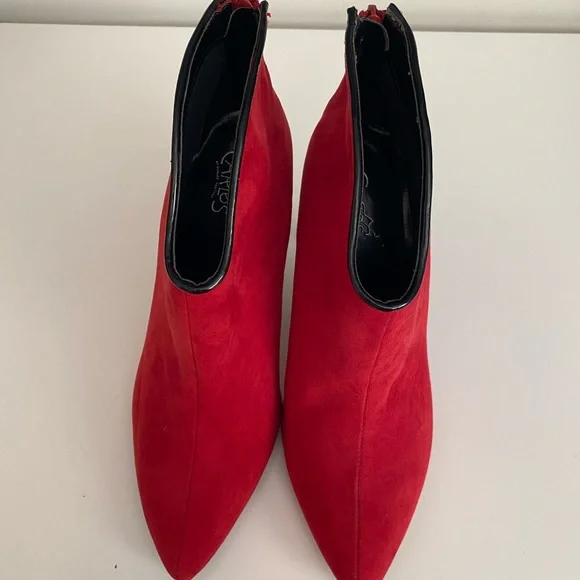 Carlos Red faux suede ankle booties - Picture 6 of 11